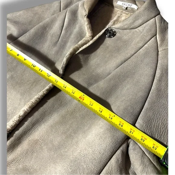 Hache Vintage Genuine Italian Leather Elegant Cream Women's Cape Coat - Picture 13 of 16